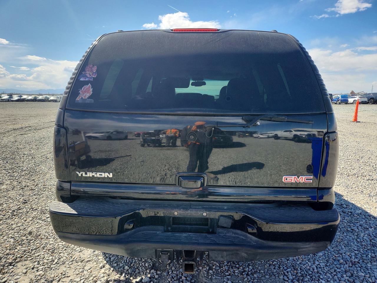 2004 GMC YUKON DENALI photo 11