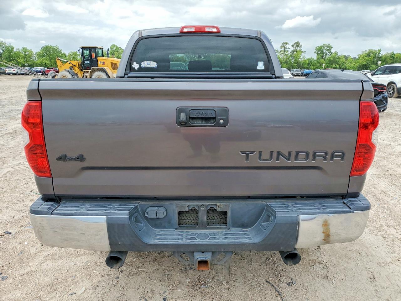 2014 TOYOTA TUNDRA CREWMAX SR5 photo 11