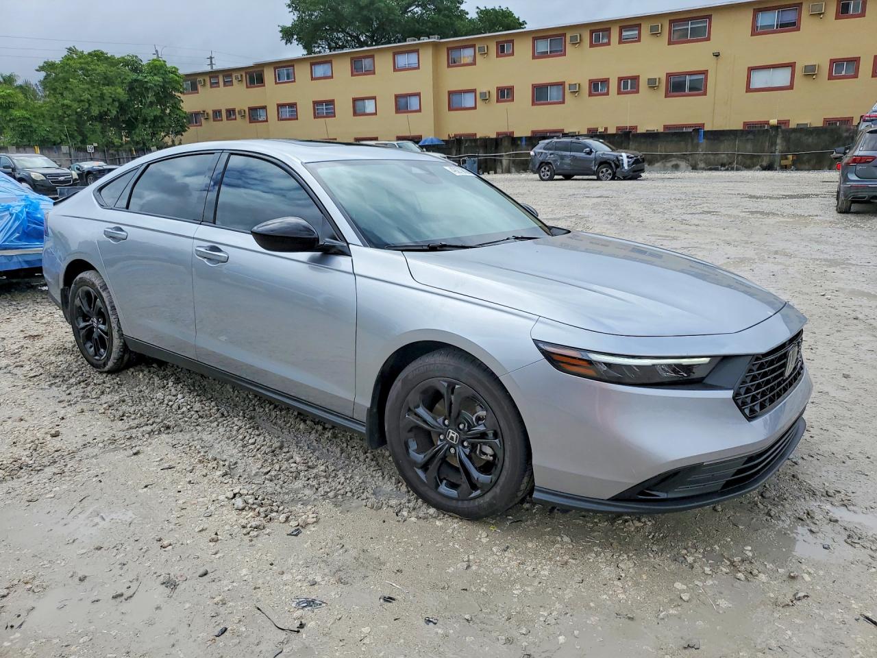2025 HONDA ACCORD SE photo 7
