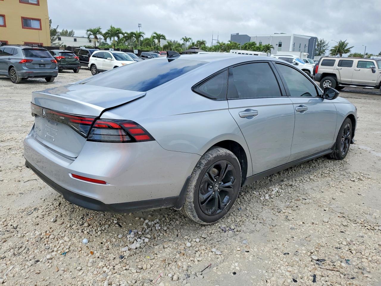 2025 HONDA ACCORD SE photo 5