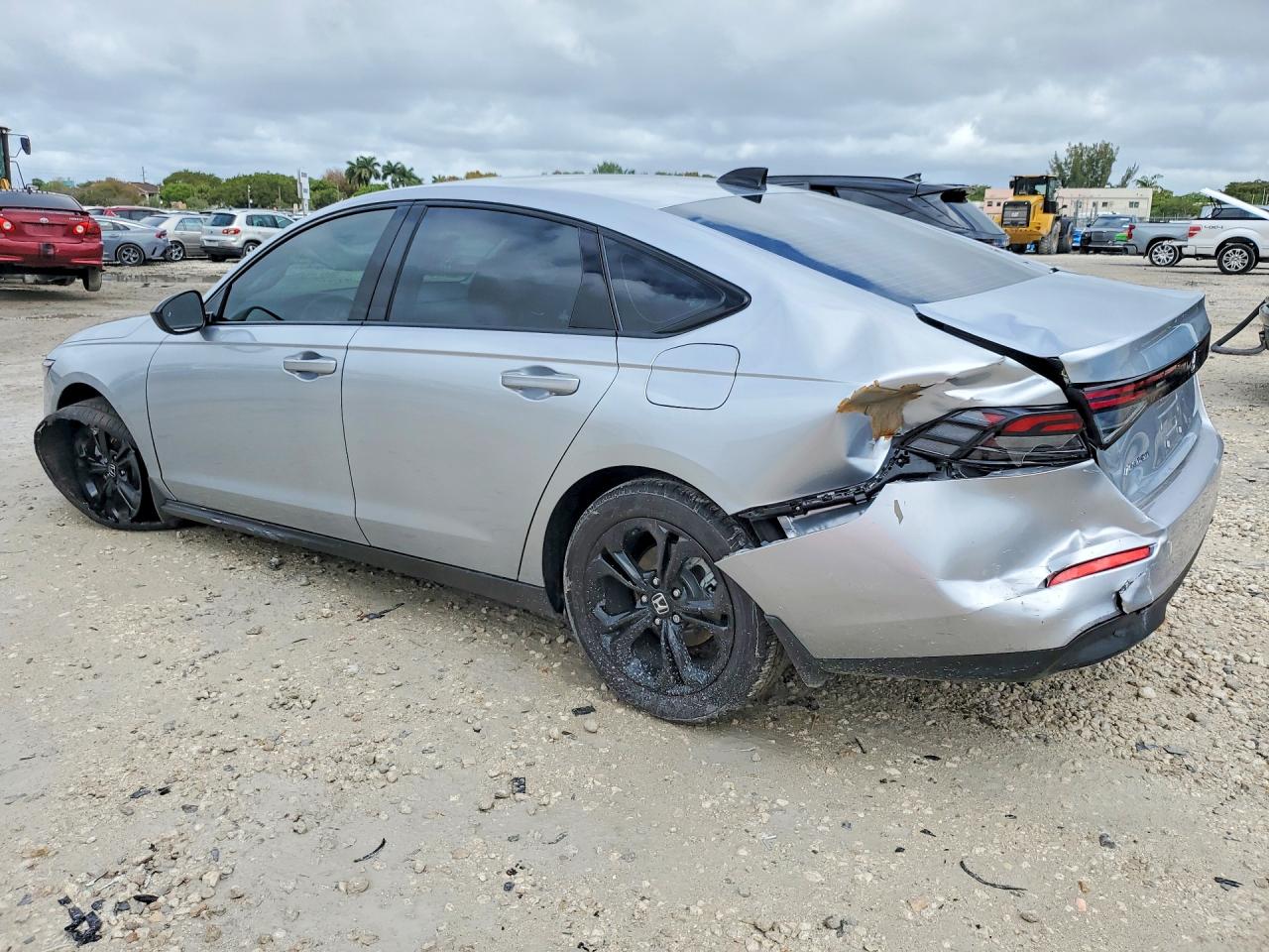 2025 HONDA ACCORD SE photo 3
