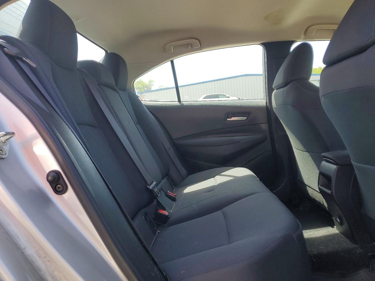 2020 TOYOTA COROLLA LE photo 19