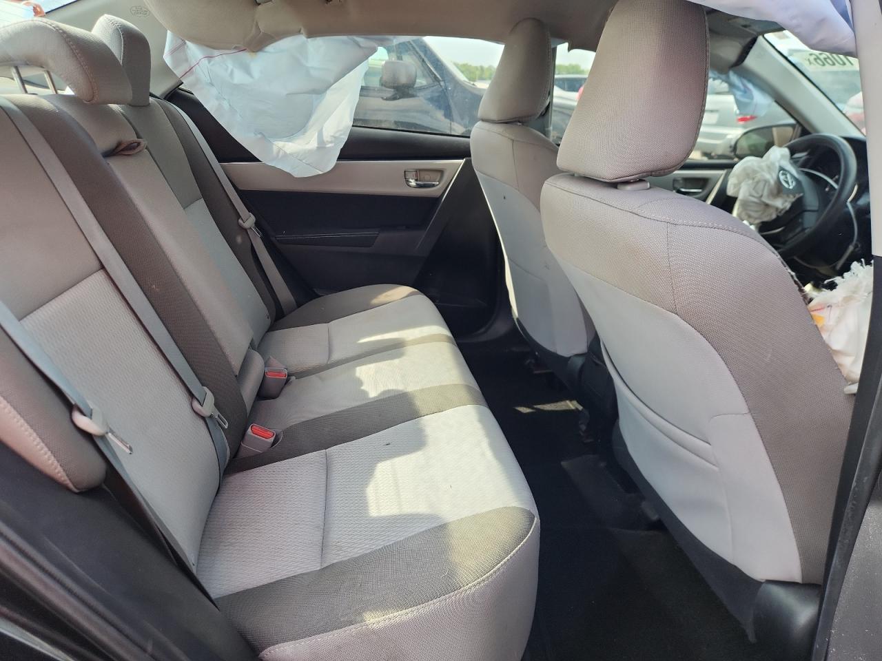 2017 TOYOTA COROLLA LE photo 19