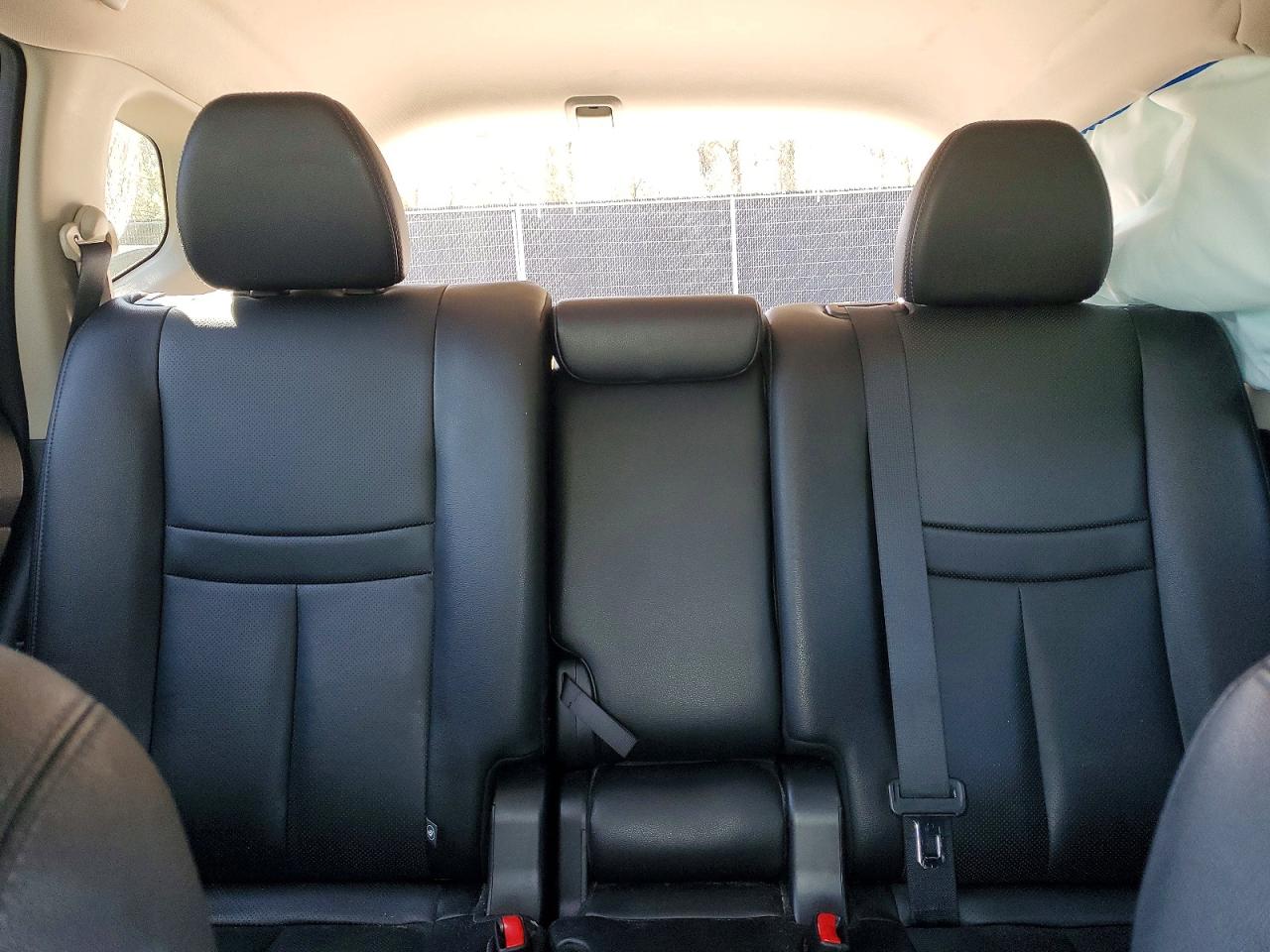 2016 NISSAN ROGUE SL photo 28