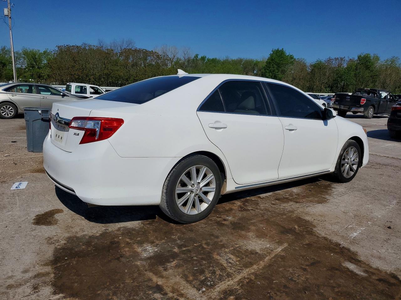 2012 TOYOTA CAMRY XLE V6 photo 3