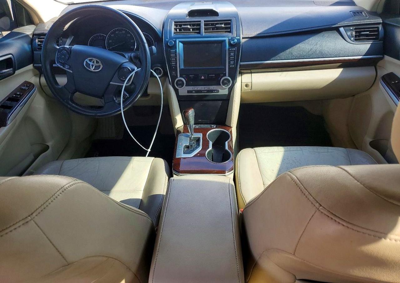 2012 TOYOTA CAMRY XLE V6 photo 8