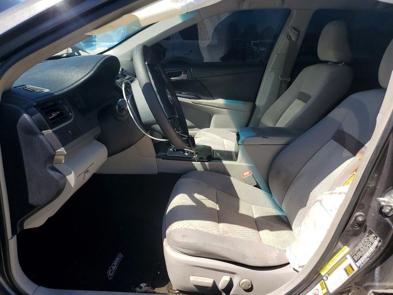 2014 TOYOTA CAMRY LE photo 7