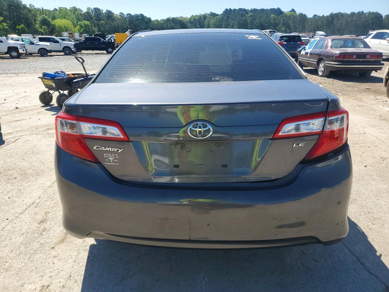 2014 TOYOTA CAMRY LE photo 6