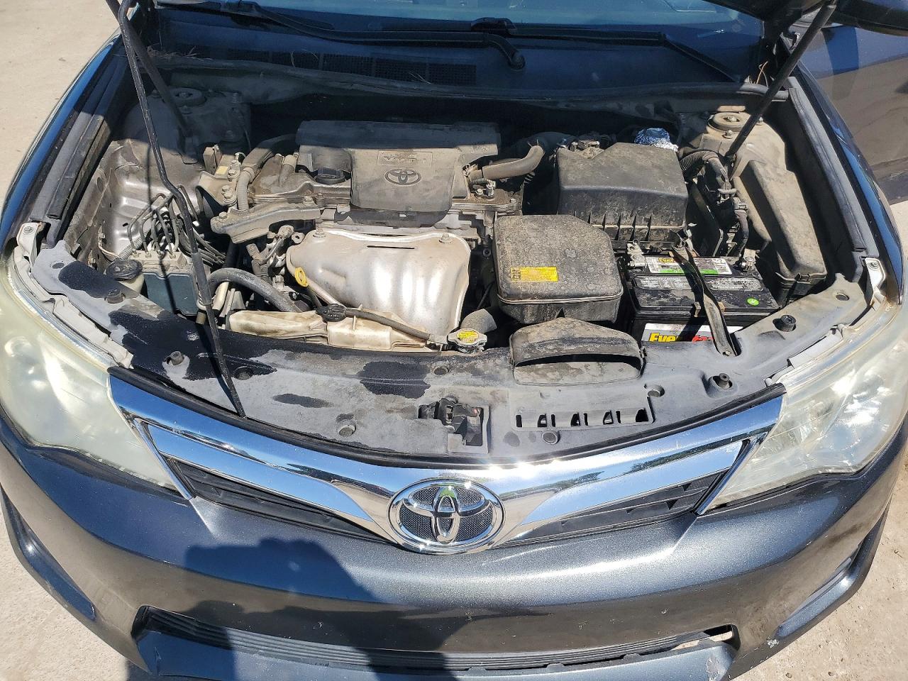 2014 TOYOTA CAMRY LE photo 11