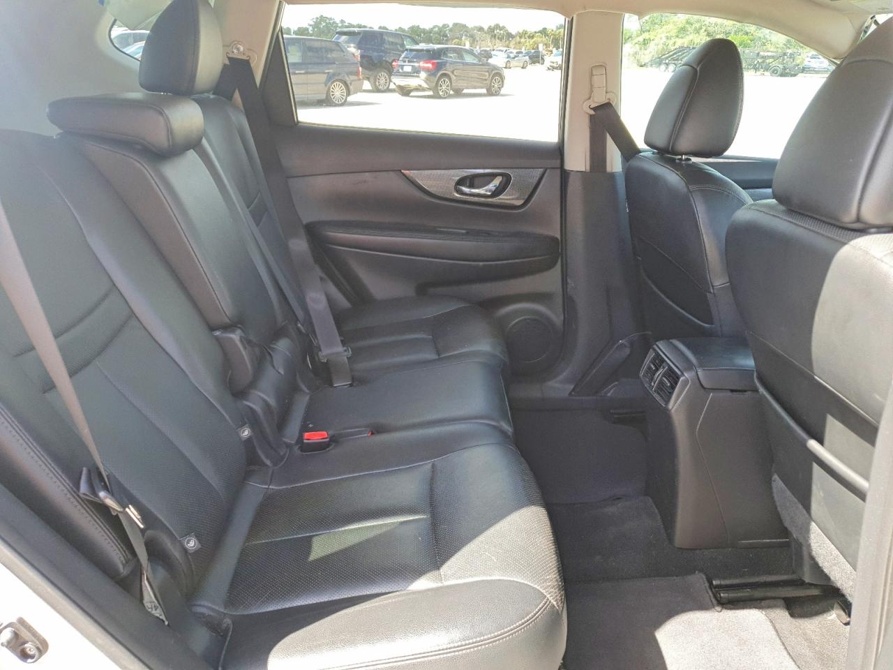 2016 NISSAN ROGUE SL photo 31