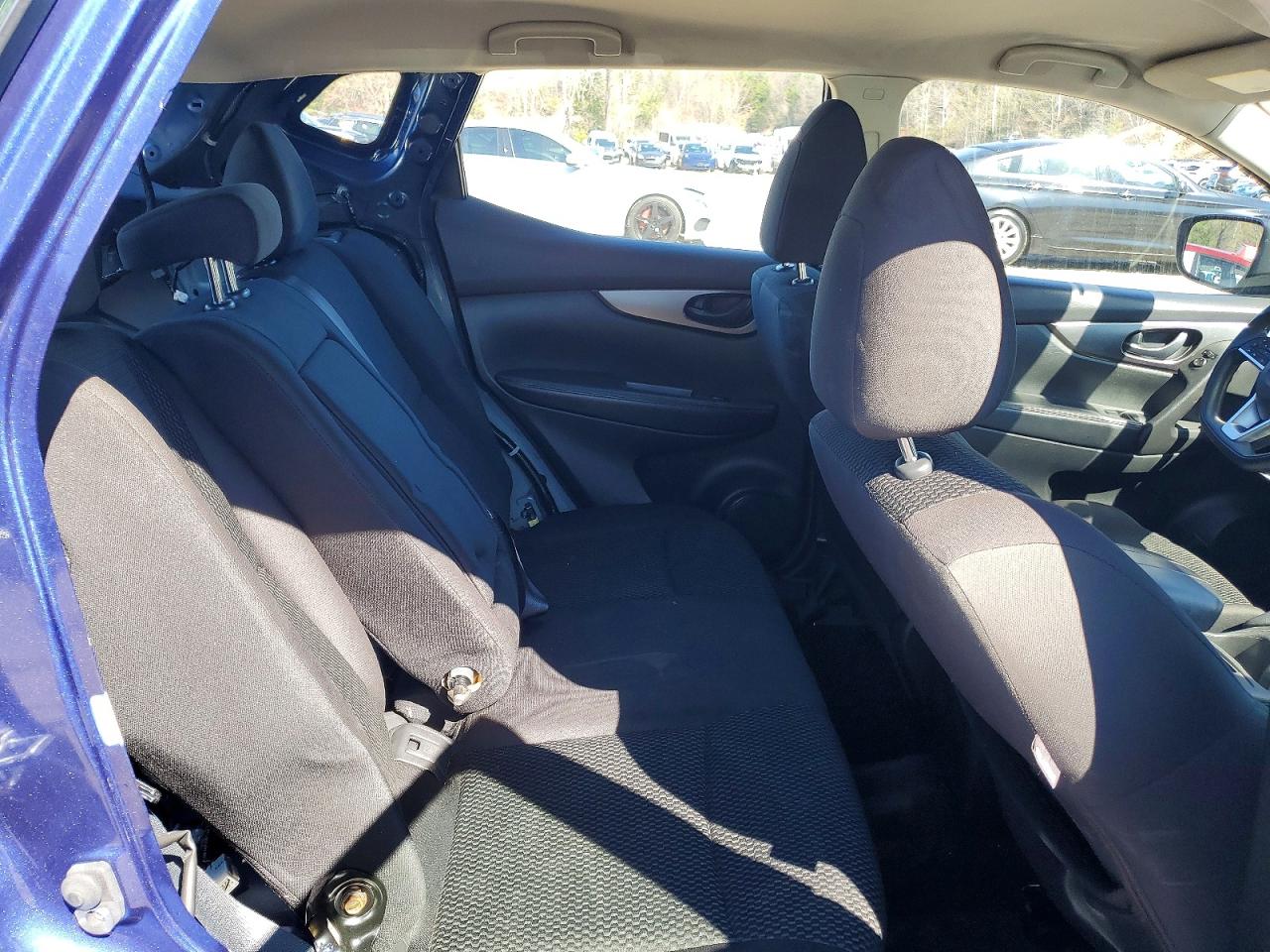 2019 NISSAN ROGUE SPORT S photo 21