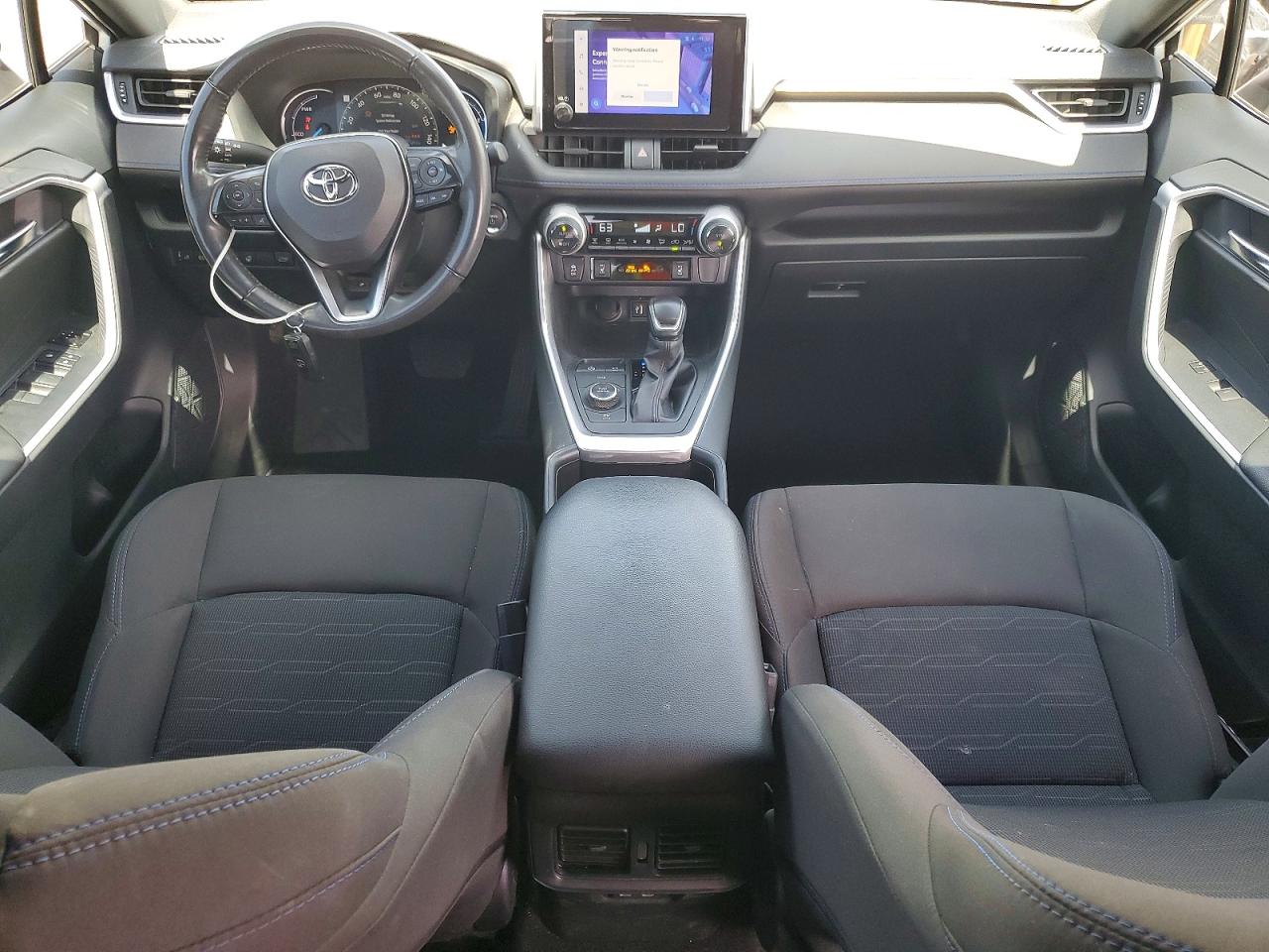 2024 TOYOTA RAV4 SE photo 22