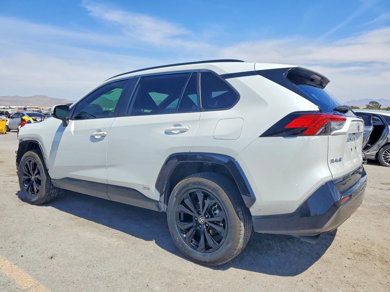 2024 TOYOTA RAV4 SE photo 4