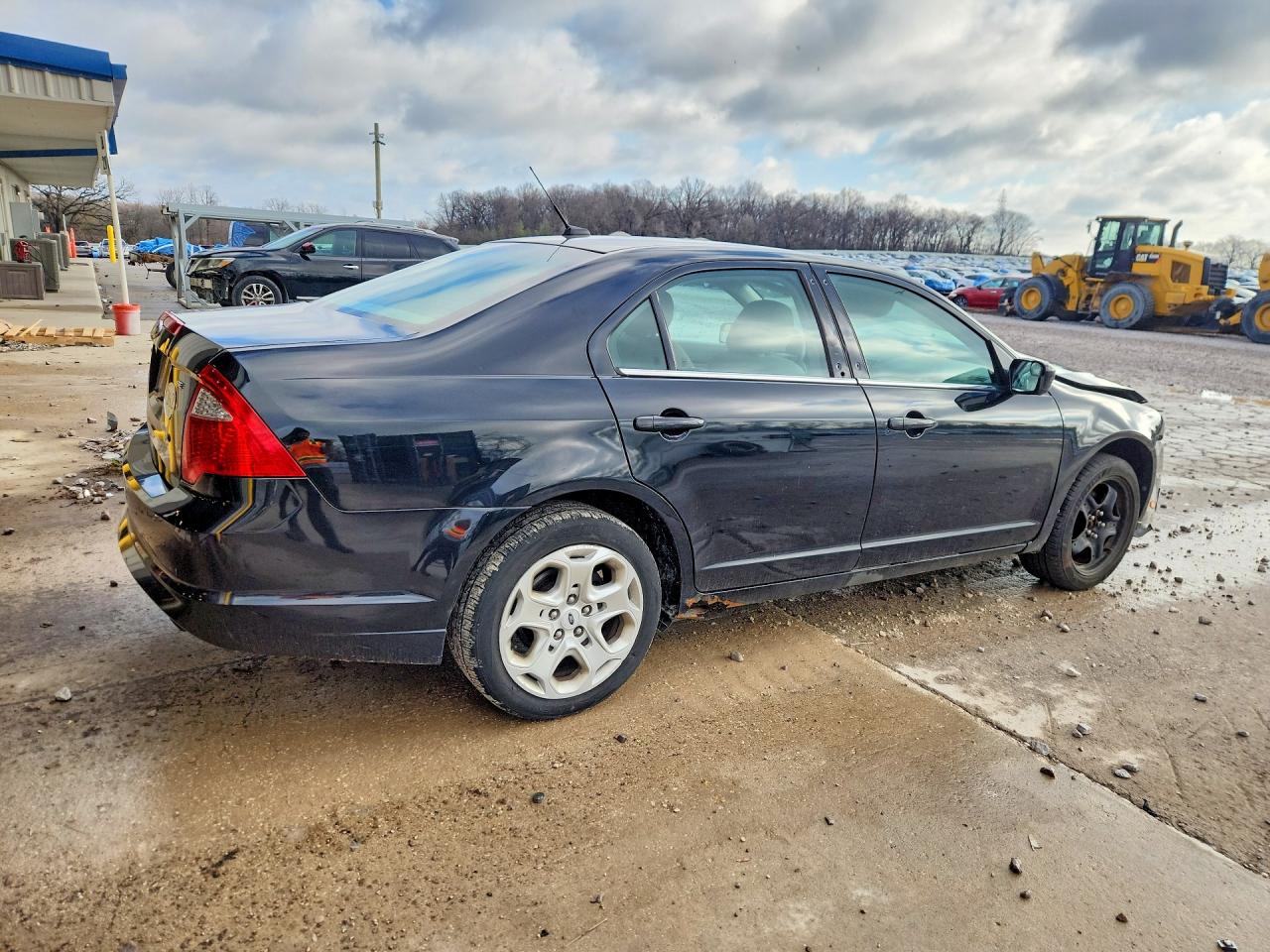2011 FORD FUSION SE photo 5
