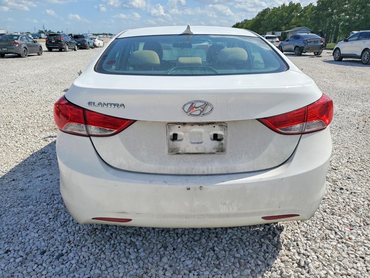 2013 HYUNDAI ELANTRA GLS photo 11