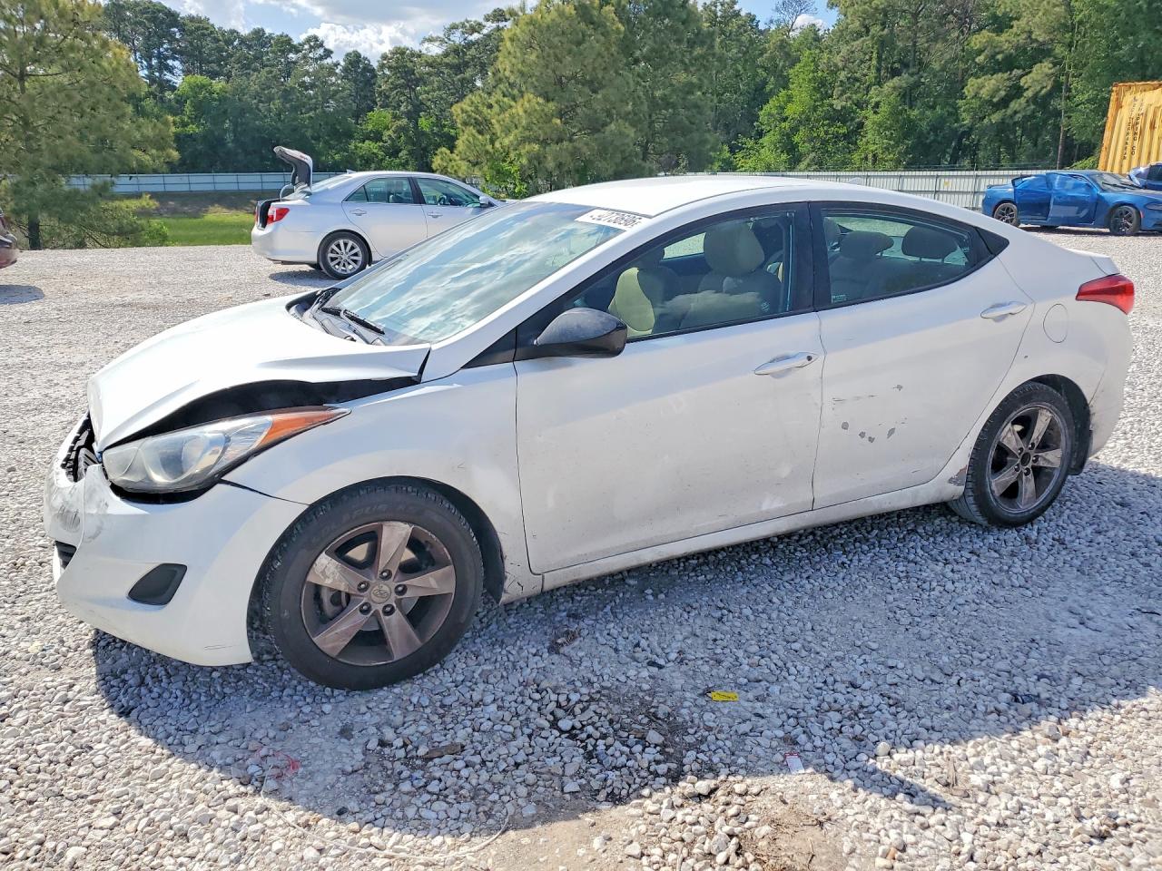 2013 HYUNDAI ELANTRA