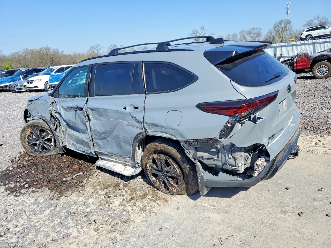 2025 TOYOTA HIGHLANDER HYBRID XLE NIGHTSHADE photo 2