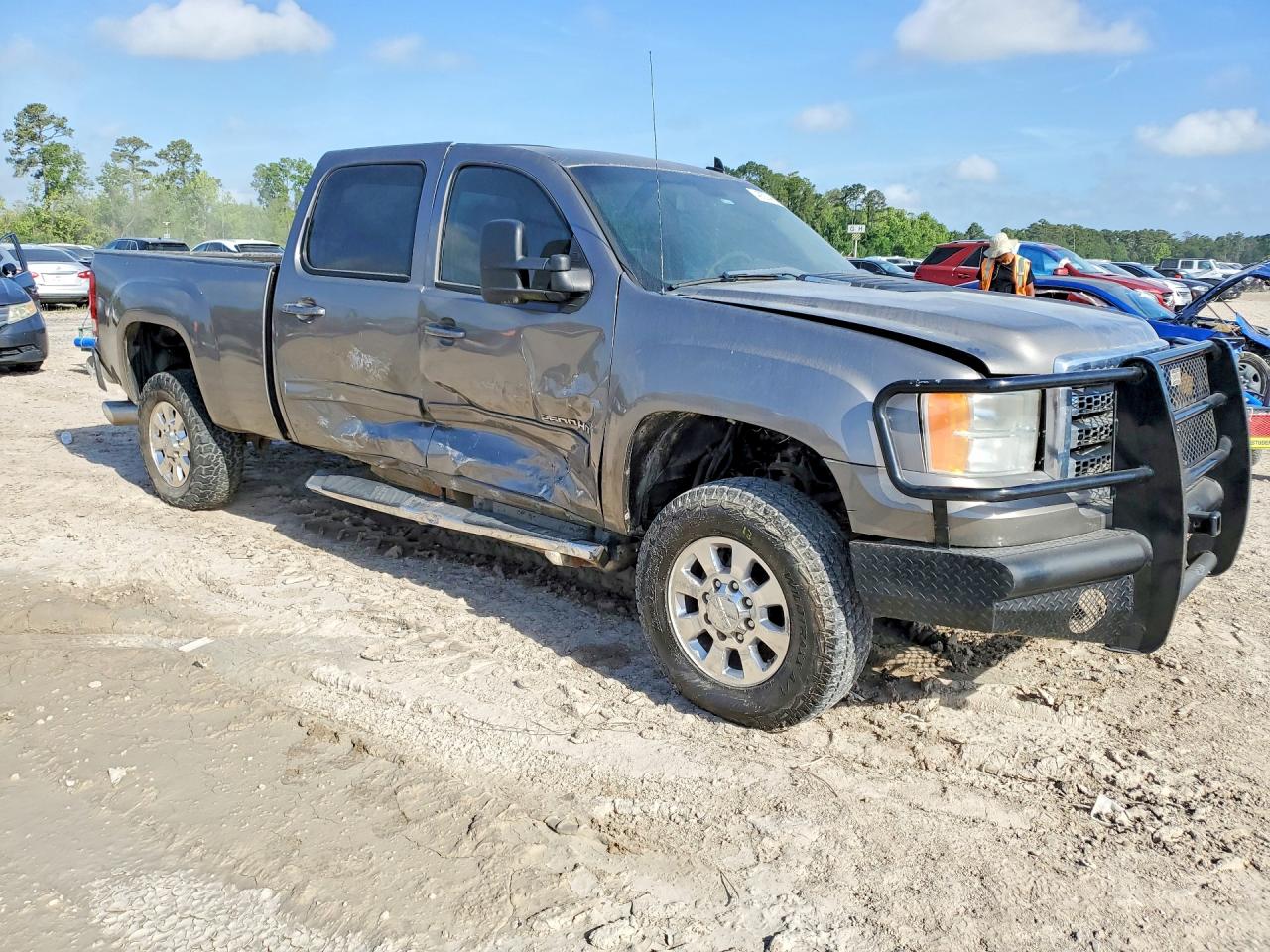 2012 GMC SIERRA K2500 SLT photo 7