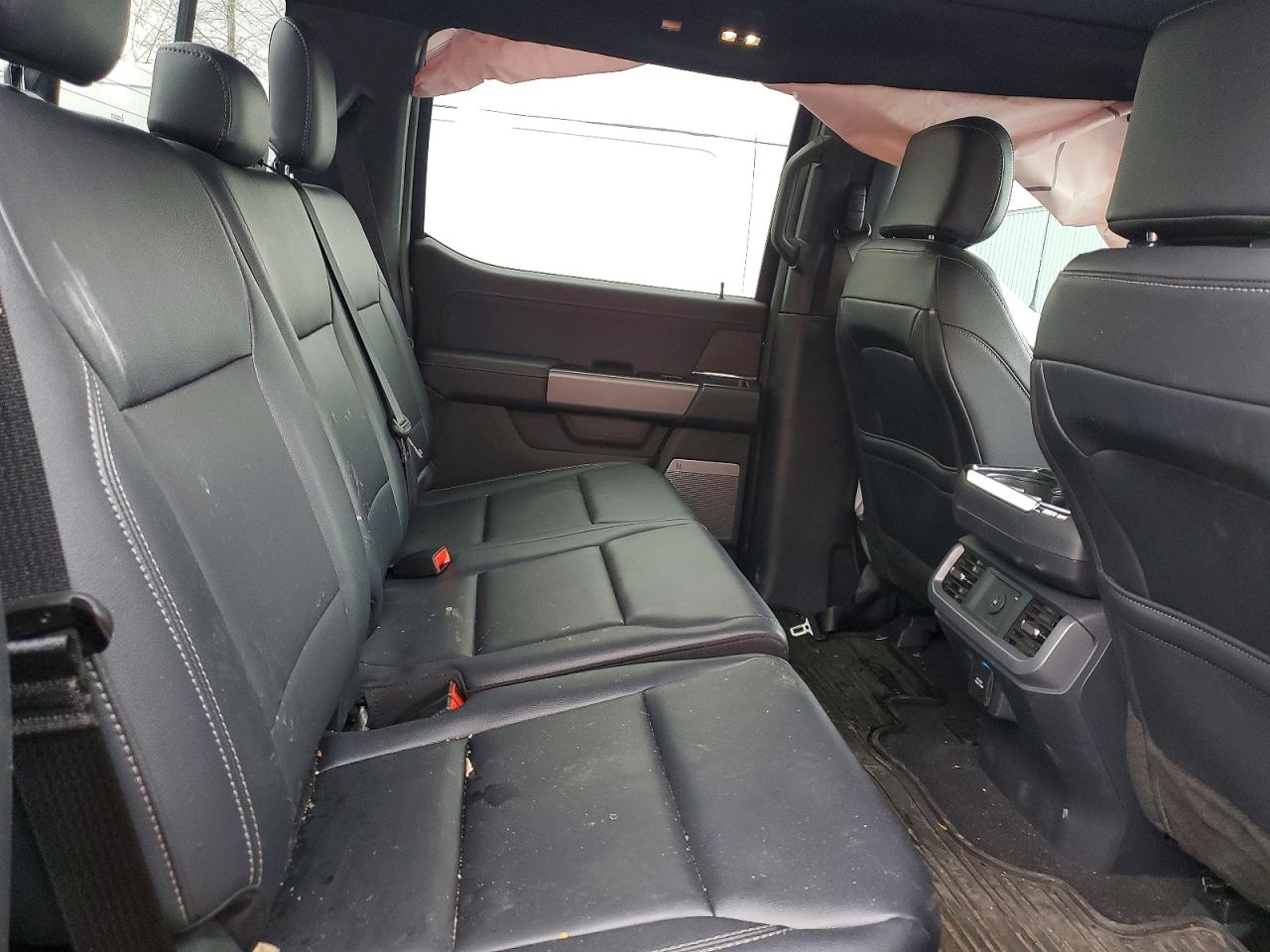 2025 FORD F150 XLT photo 19