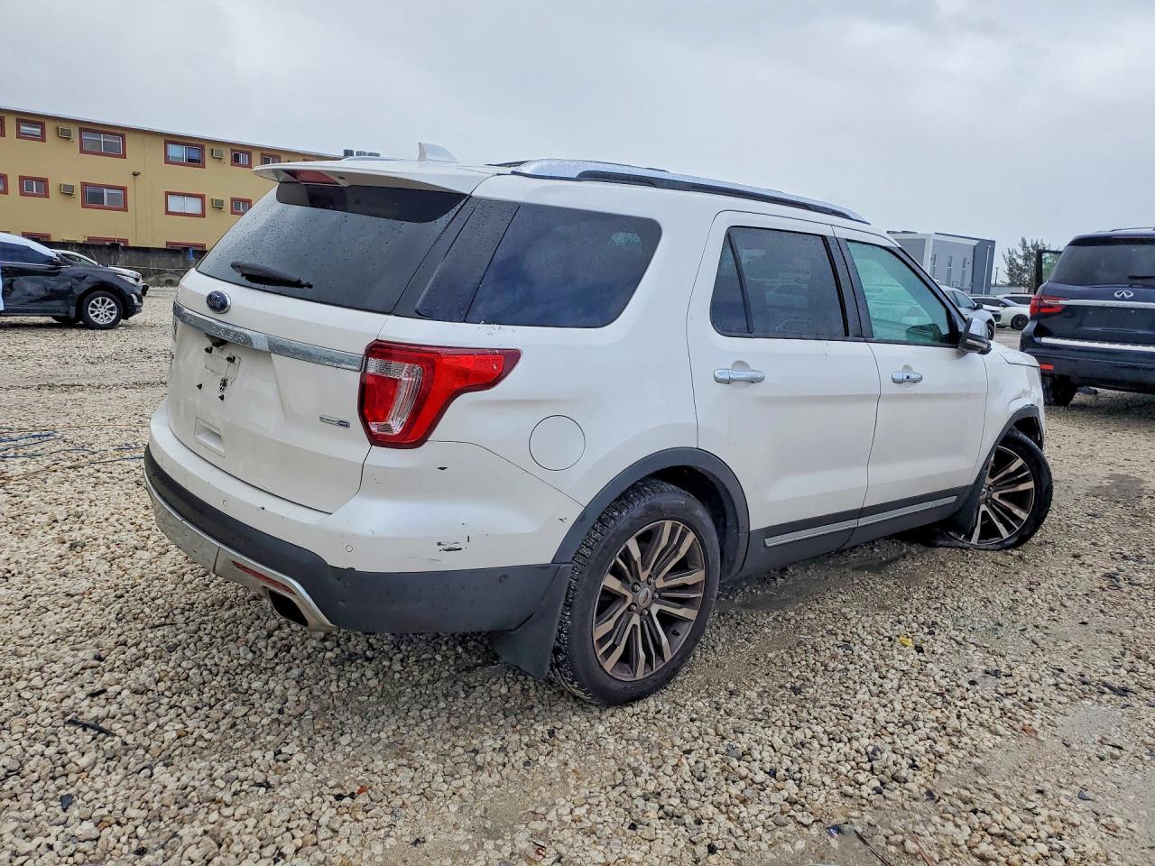 2016 FORD EXPLORER PLATINUM photo 5