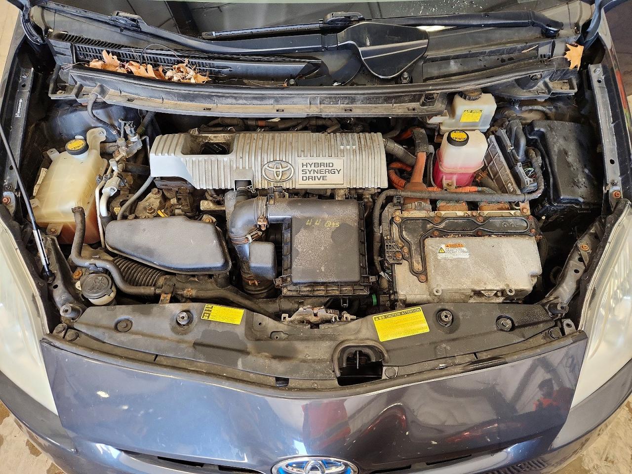 2010 TOYOTA PRIUS III photo 21