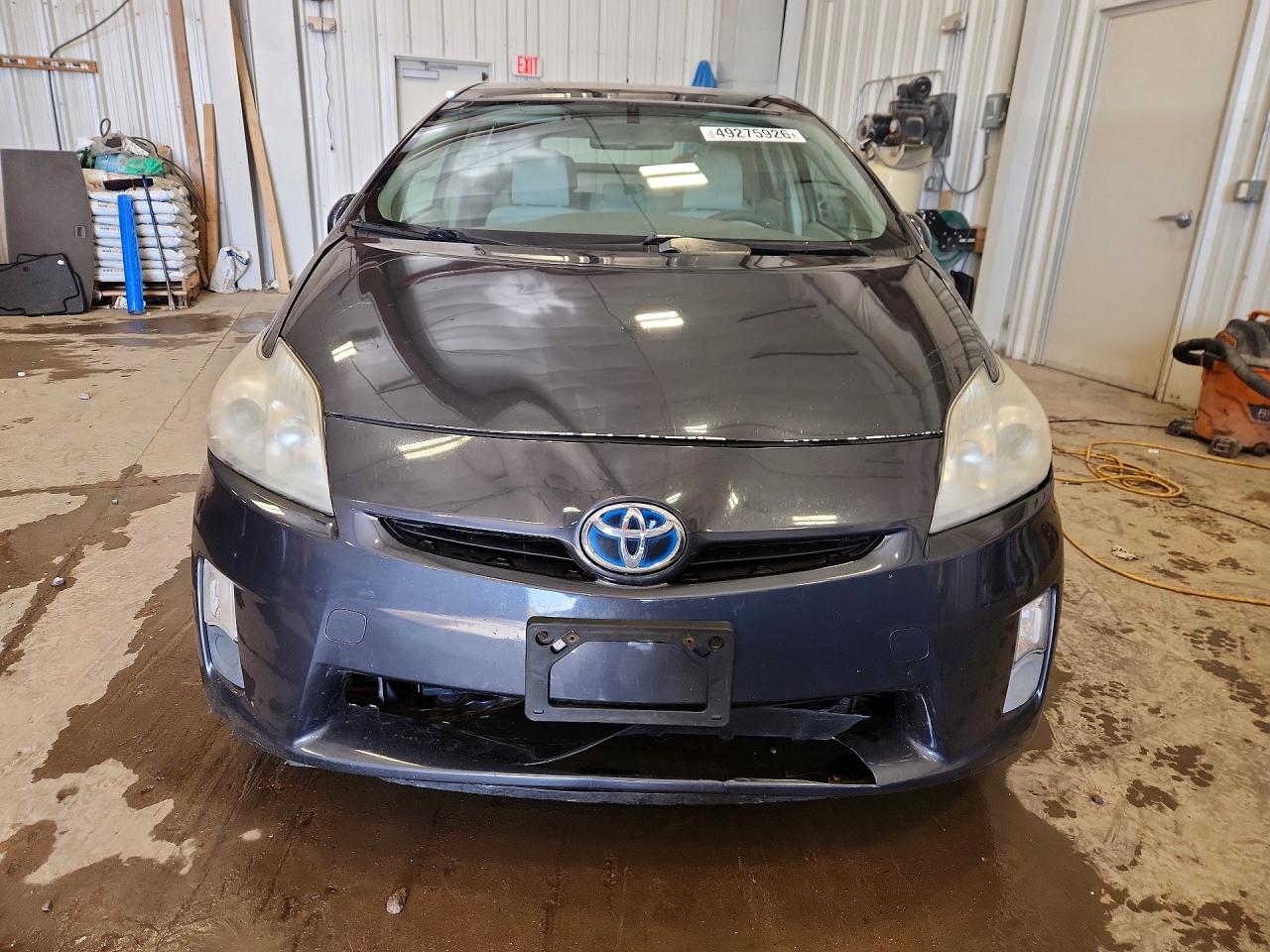 2010 TOYOTA PRIUS III photo 9