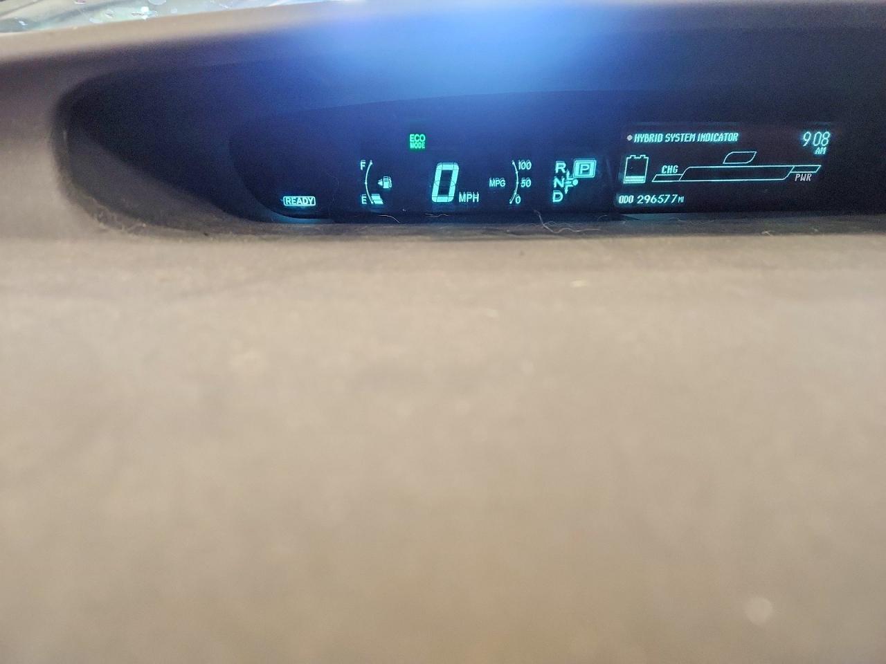 2010 TOYOTA PRIUS III photo 17