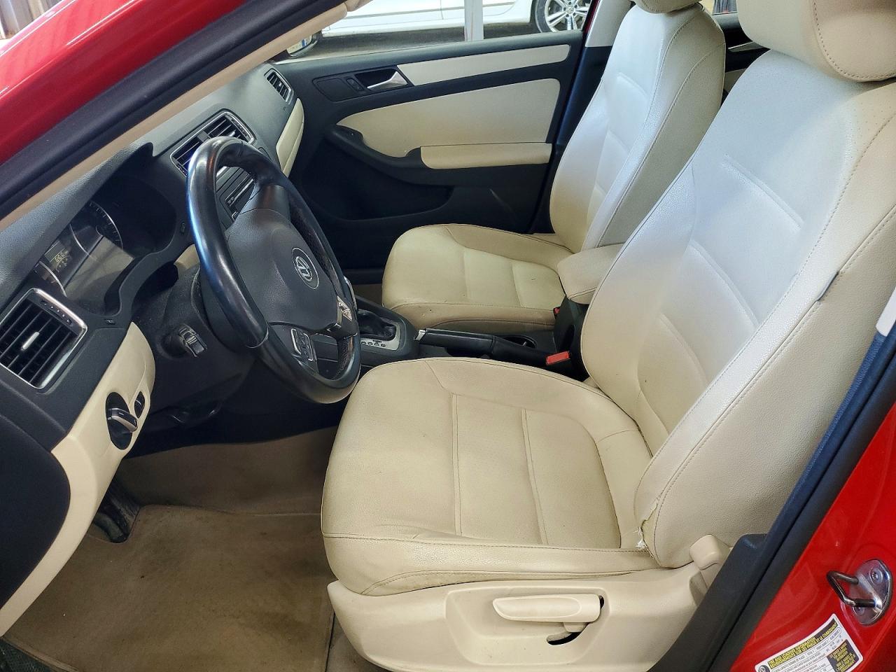 2012 VOLKSWAGEN JETTA SE photo 13