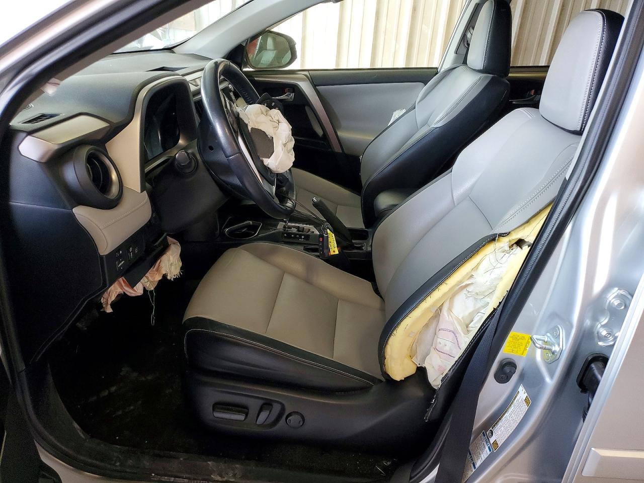 2016 TOYOTA RAV4 HV LIMITED photo 13