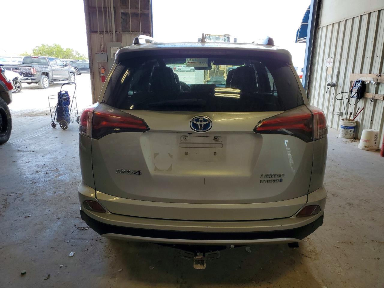 2016 TOYOTA RAV4 HV LIMITED photo 11