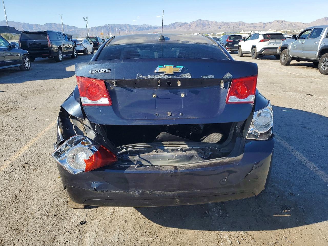 2015 CHEVROLET CRUZE LS photo 16