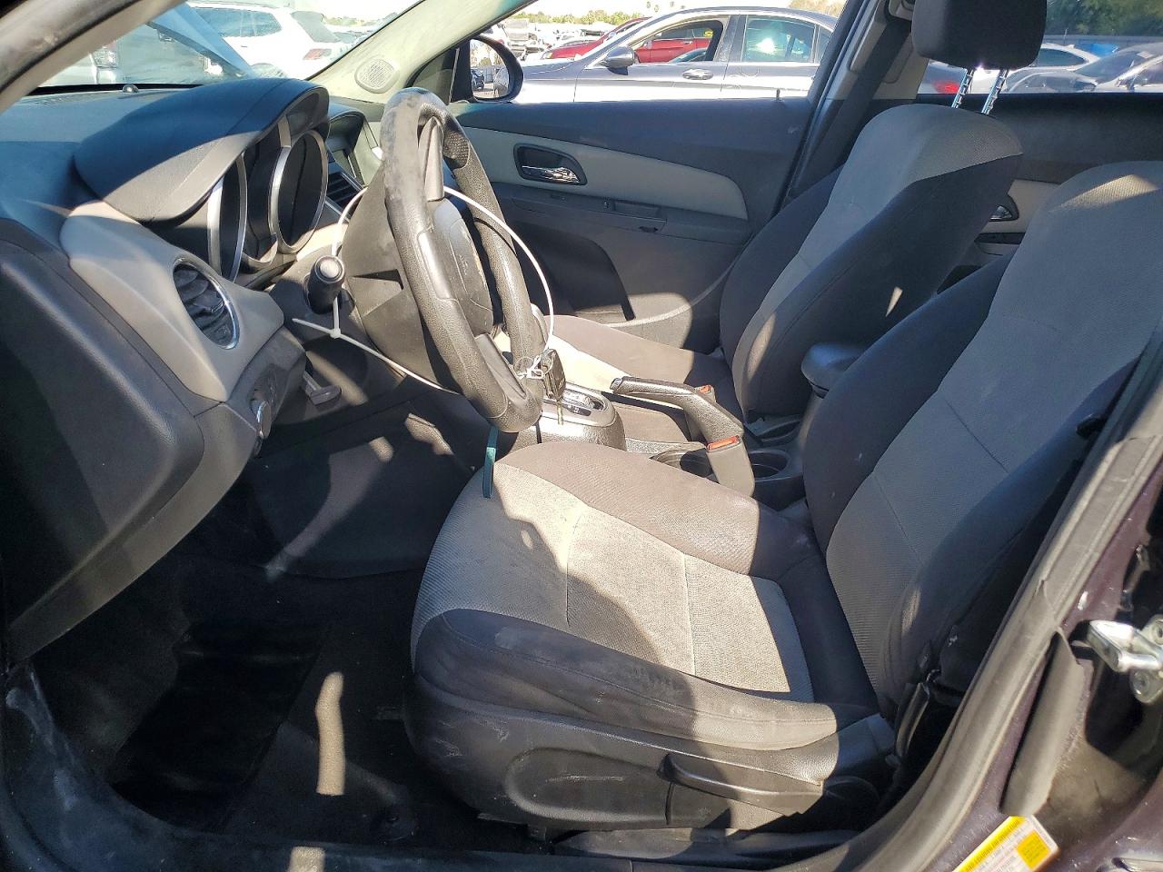 2015 CHEVROLET CRUZE LS photo 19