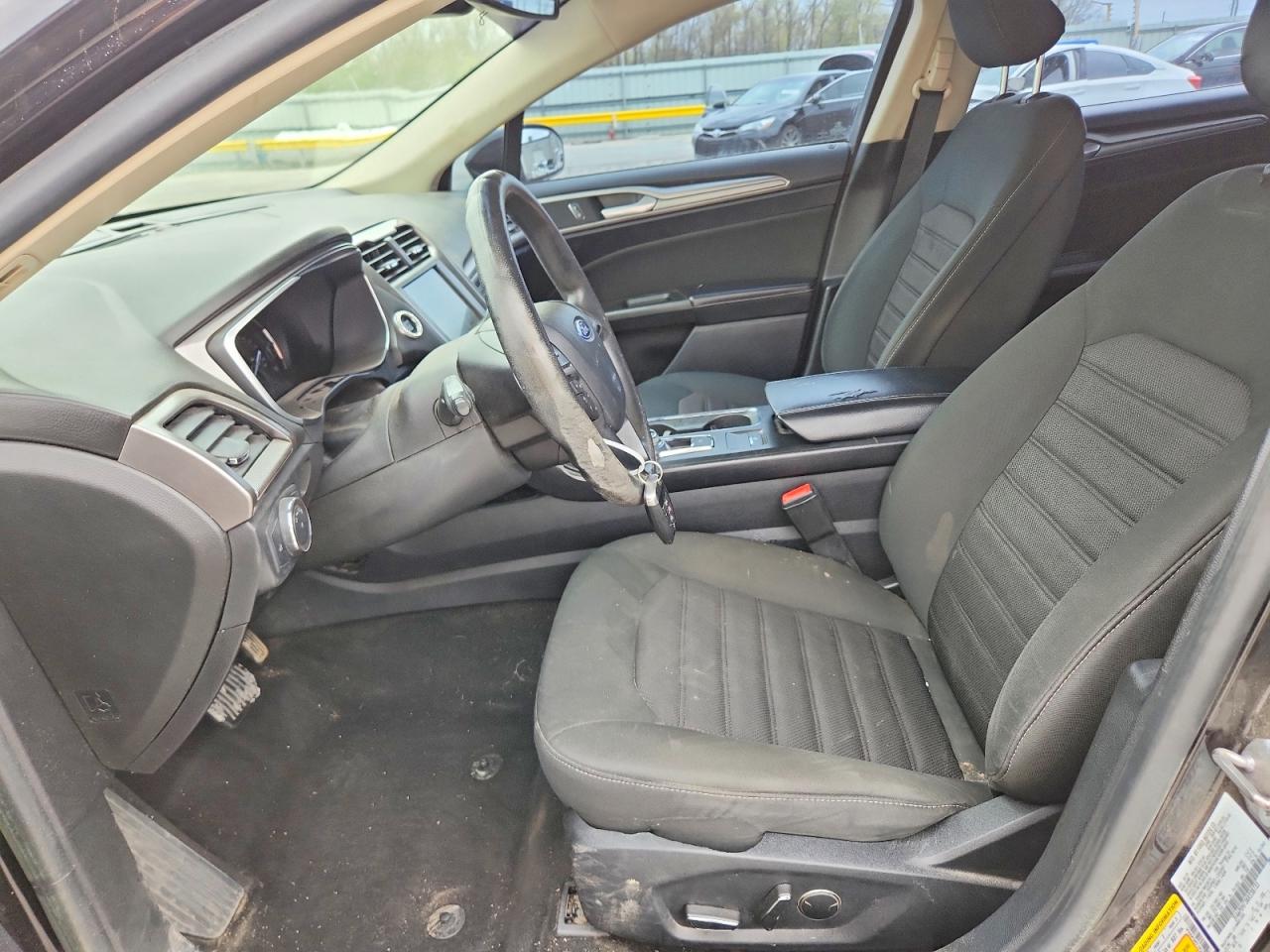 2019 FORD FUSION SE photo 7