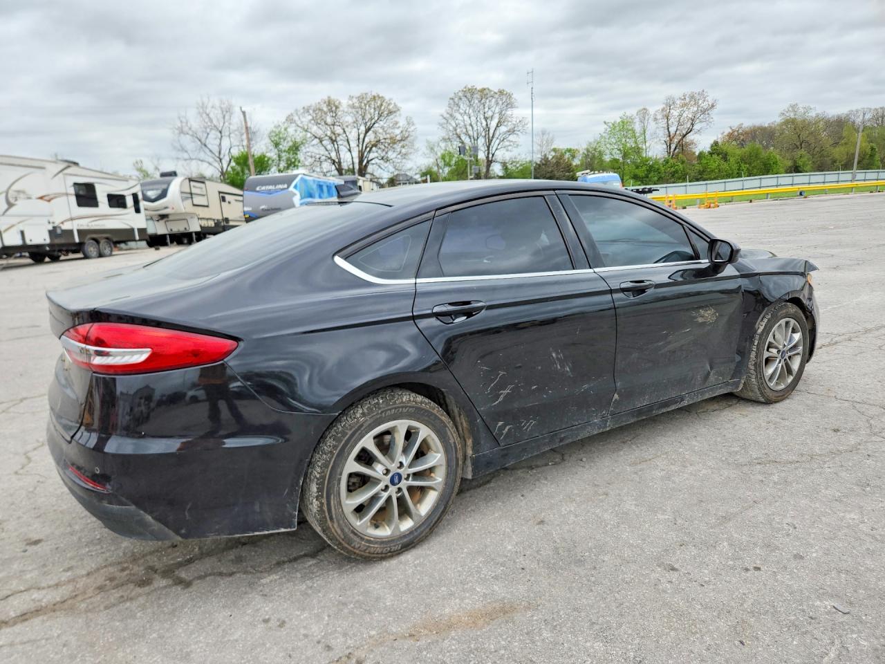 2019 FORD FUSION SE photo 3