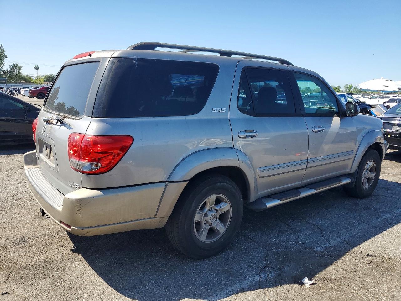 2005 TOYOTA SEQUOIA SR5 photo 5