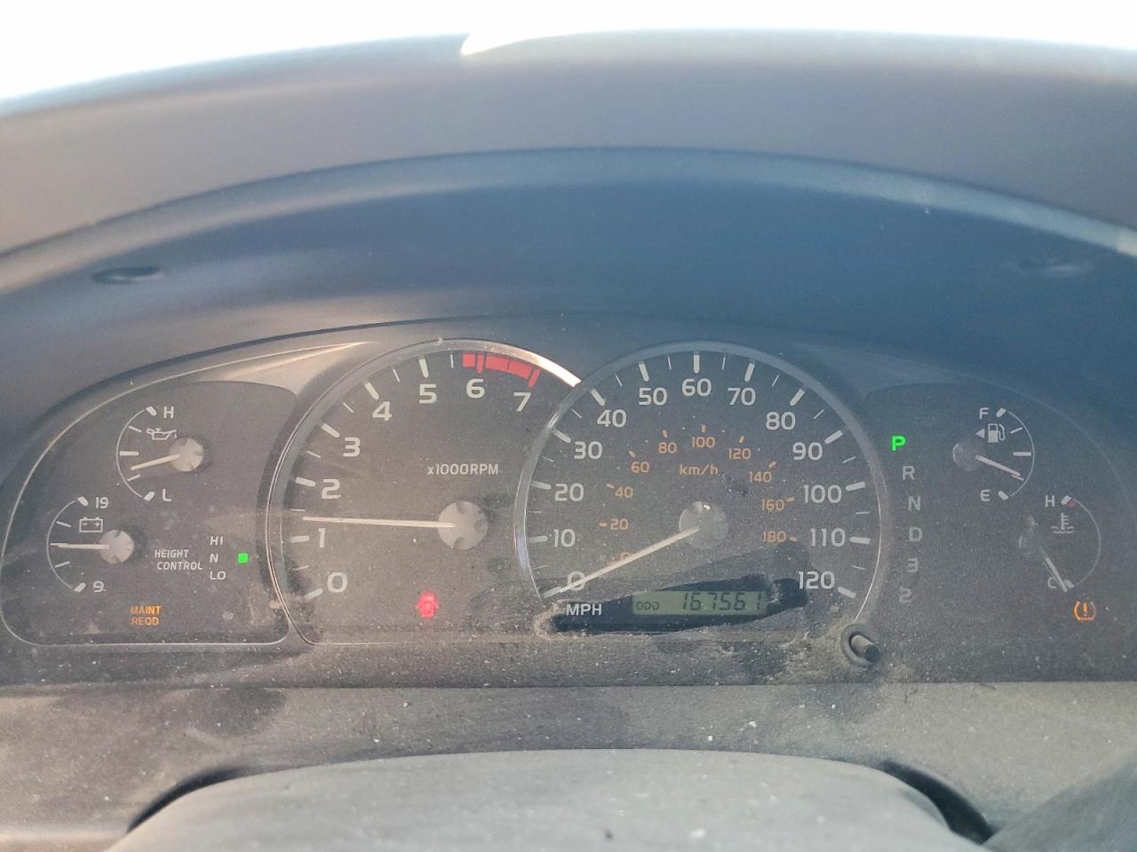 2005 TOYOTA SEQUOIA SR5 photo 17