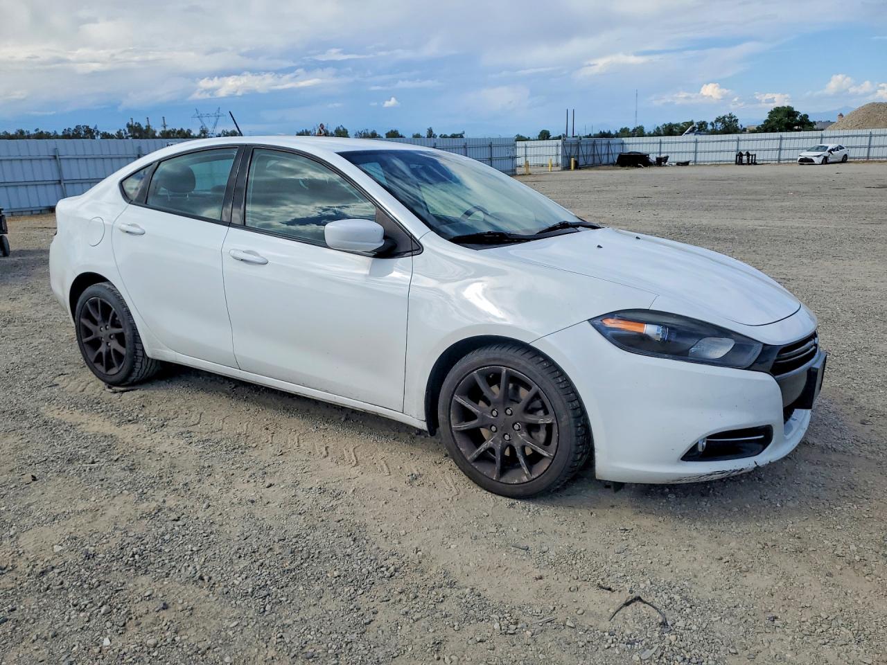 2014 DODGE DART SXT photo 4