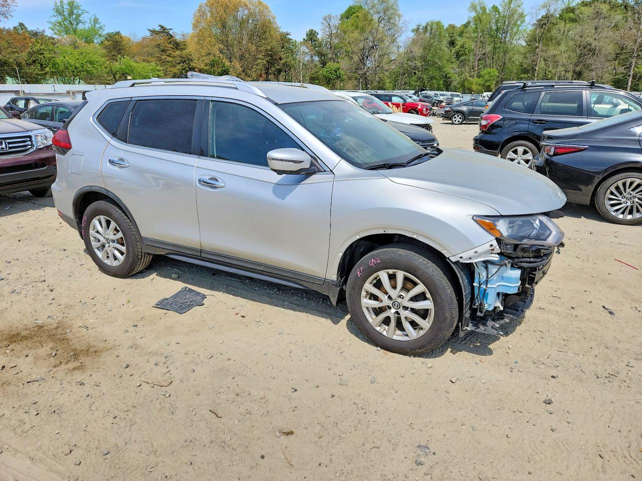 2017 NISSAN ROGUE SV photo 4