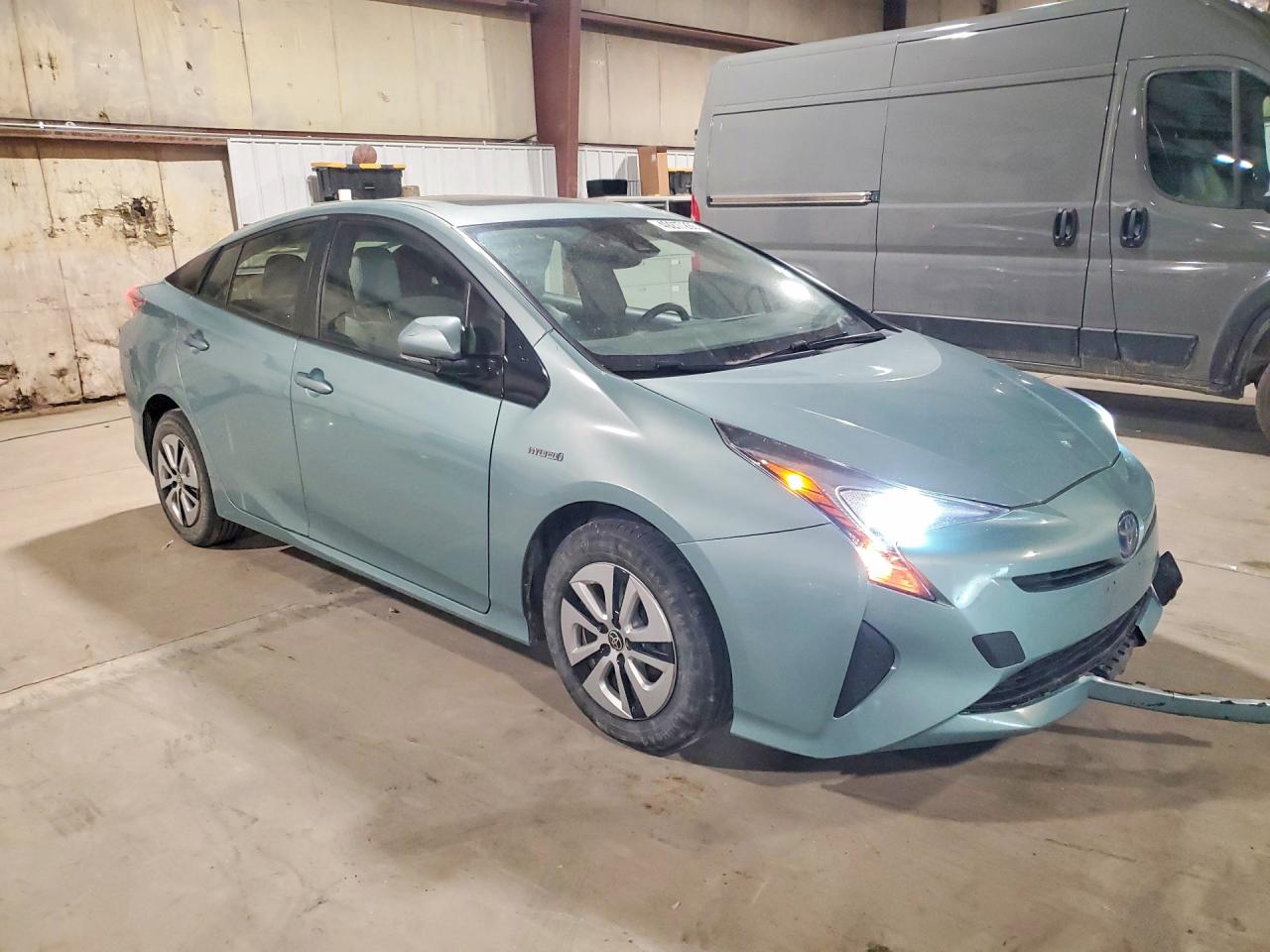 2016 TOYOTA PRIUS FOUR photo 10