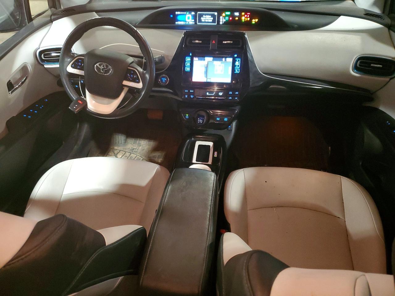 2016 TOYOTA PRIUS FOUR photo 22