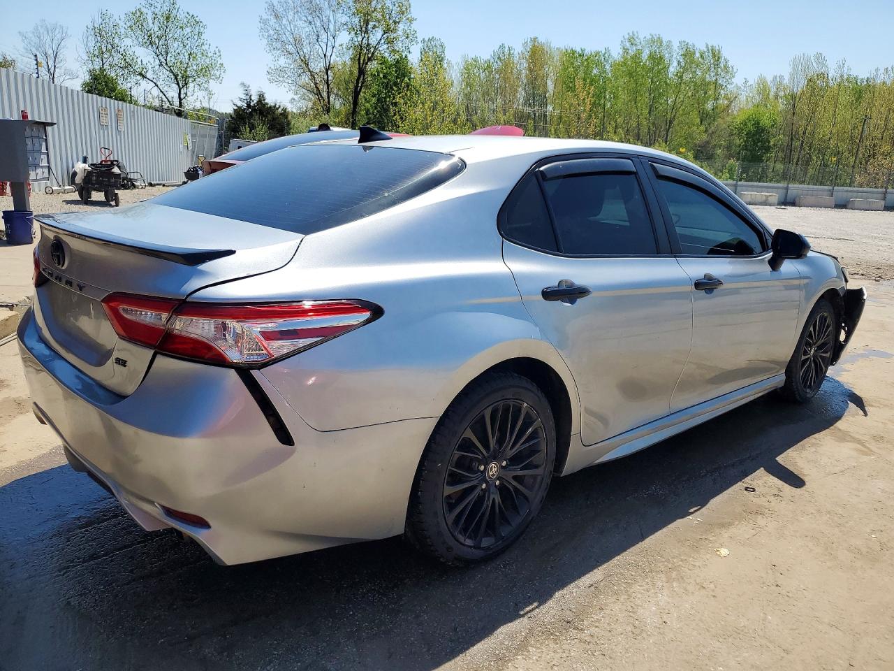 2020 TOYOTA CAMRY SE NIGHTSHADE photo 5