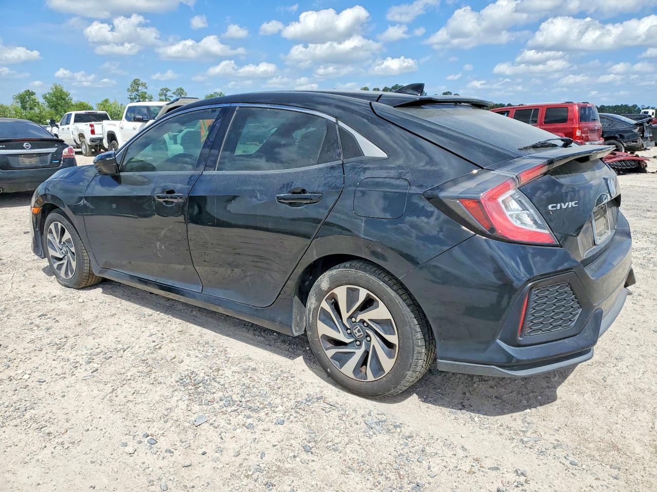 2017 HONDA CIVIC LX photo 4