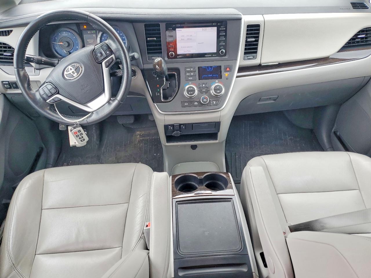 2020 TOYOTA SIENNA XLE 8-PASSENGER photo 22