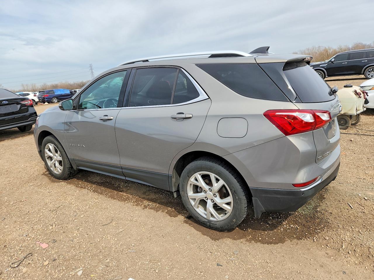 2018 CHEVROLET EQUINOX LT photo 3