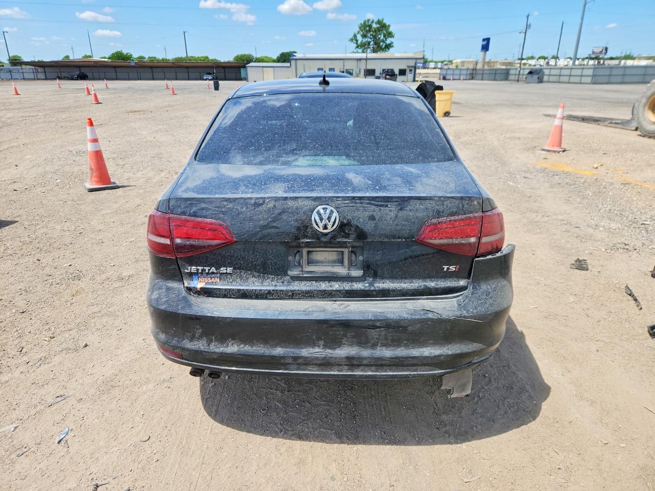 2018 VOLKSWAGEN JETTA SE photo 16