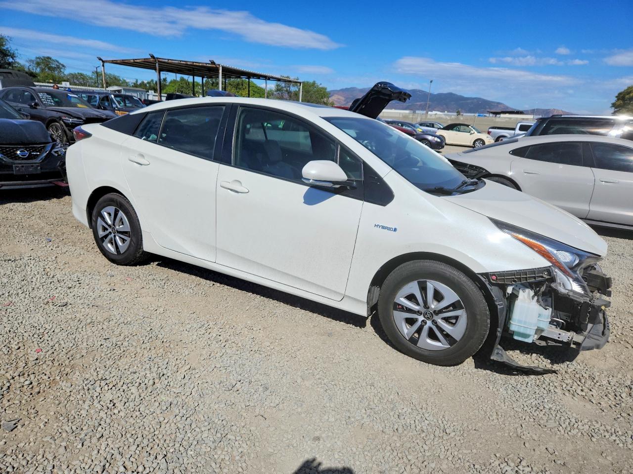 2016 TOYOTA PRIUS THREE photo 10