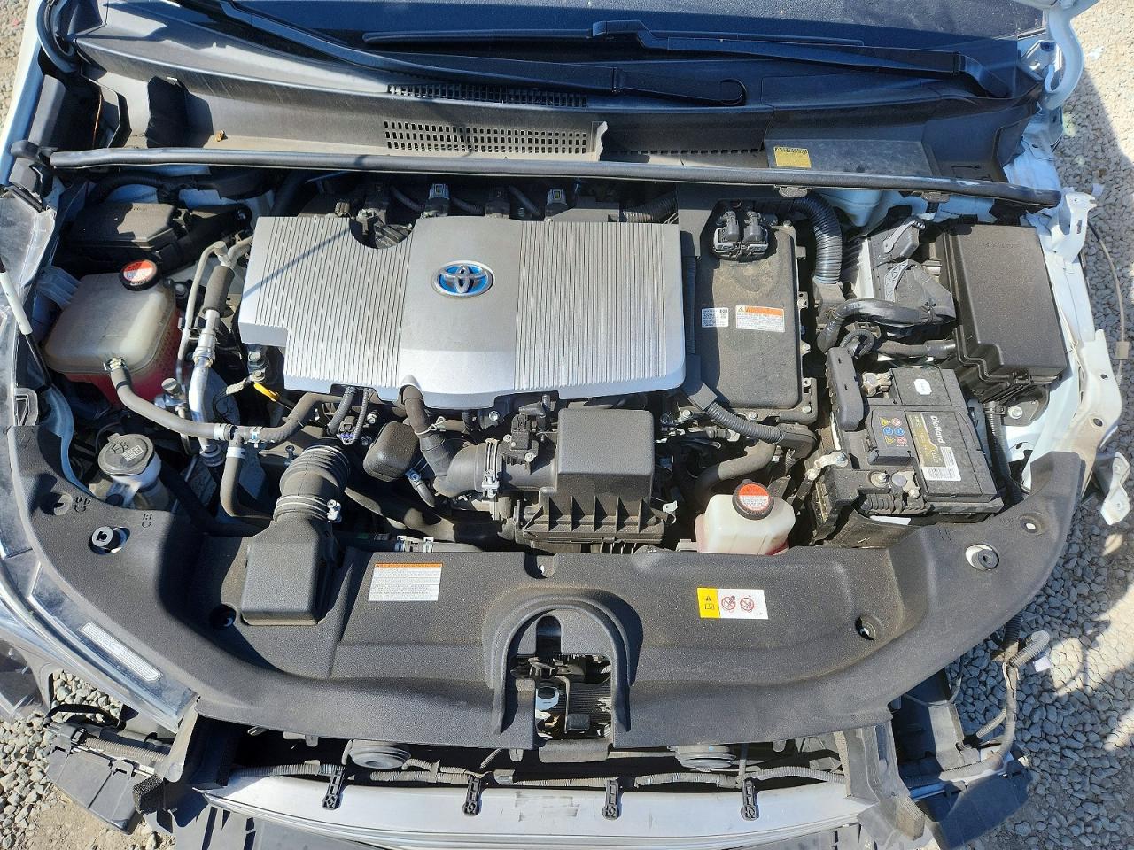 2016 TOYOTA PRIUS THREE photo 31