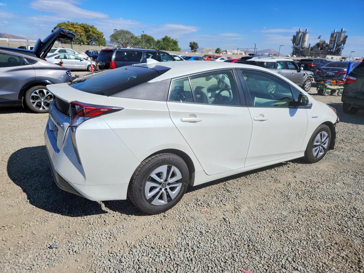2016 TOYOTA PRIUS THREE photo 7