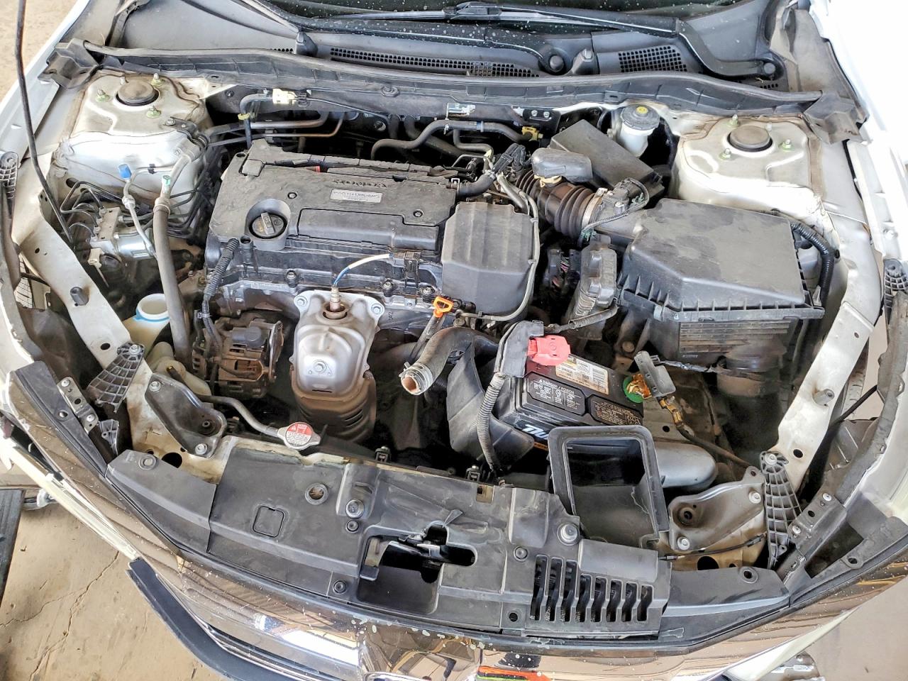 2016 HONDA ACCORD LX photo 21