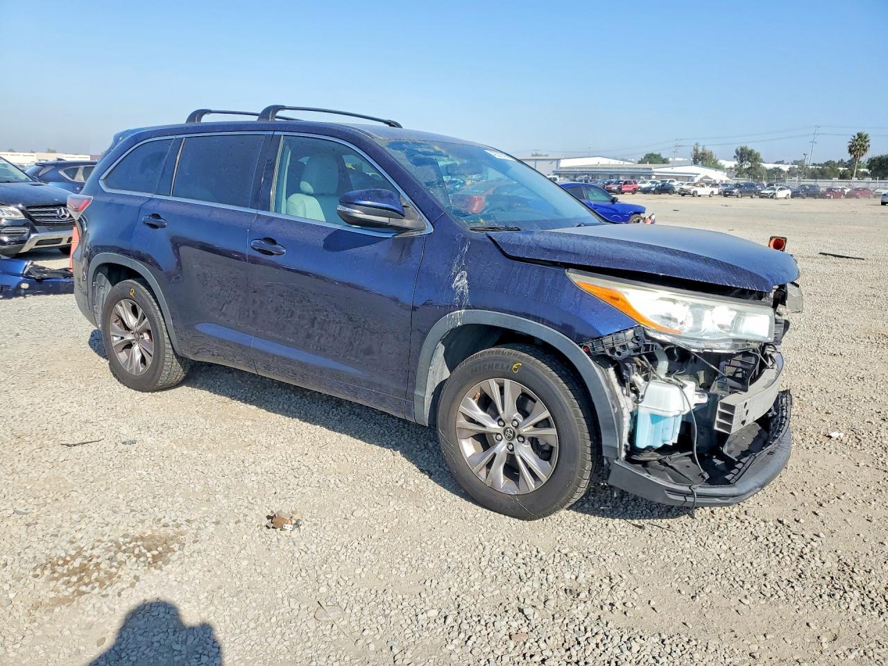 2016 TOYOTA HIGHLANDER LE PLUS photo 4